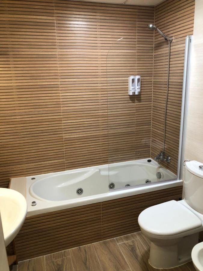 Faro12 Playa & Piscina & Parking Privado Leilighet Benalmádena Eksteriør bilde